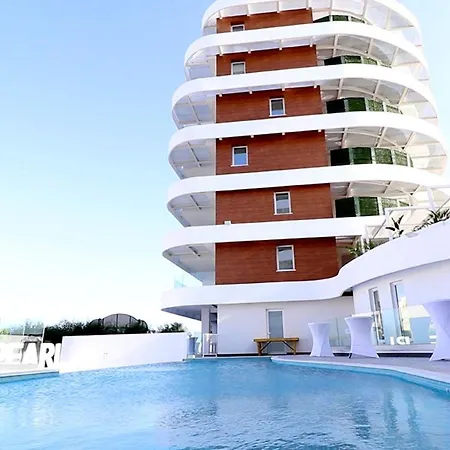 شقة The Pearl Of Mackenzie Lifestyle - Travel & Life *